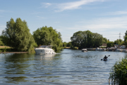 Chetsey Meads & River Thames (3)